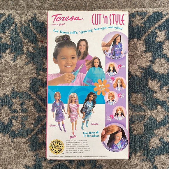Cut’ n Style Teresa New in box, rare doll. - Picture 2 of 2